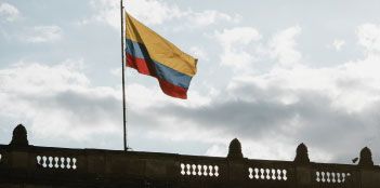 LarrainVial advierte sobre fragmentación en el Congreso en Colombia tras segunda vuelta